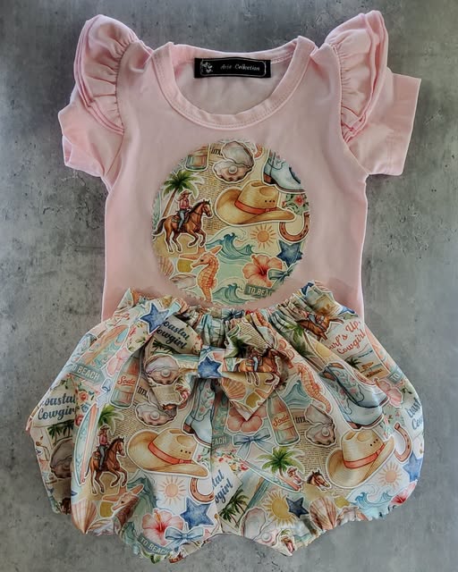 Beach Pony set in Pink Size 00