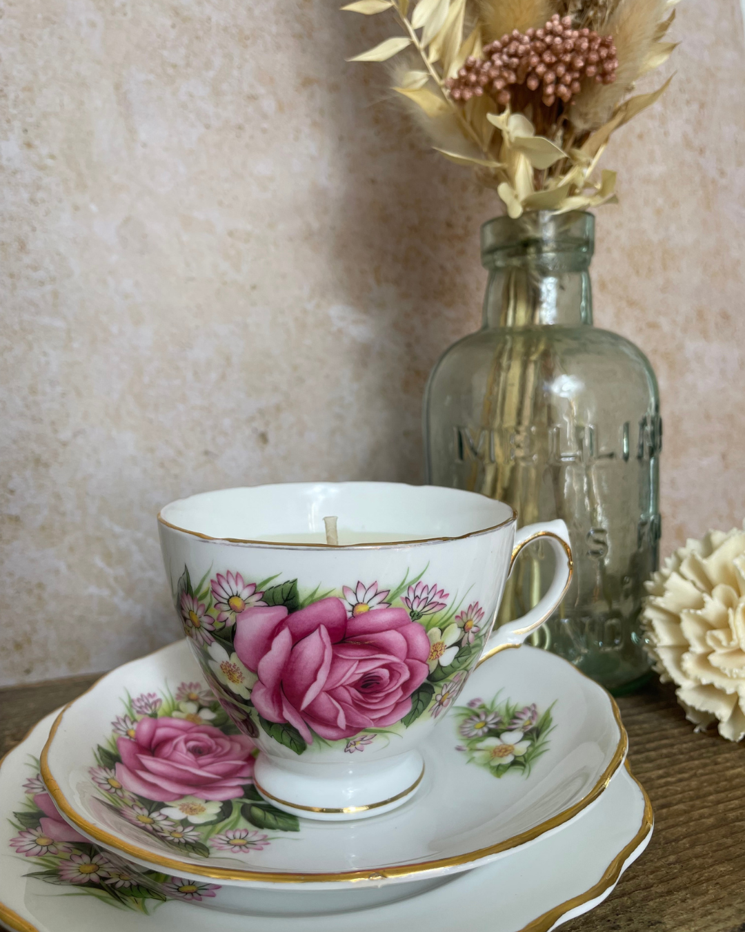 Vanilla Dreams | Natural Soy Candle in a Vintage Porcelain Rose Trio