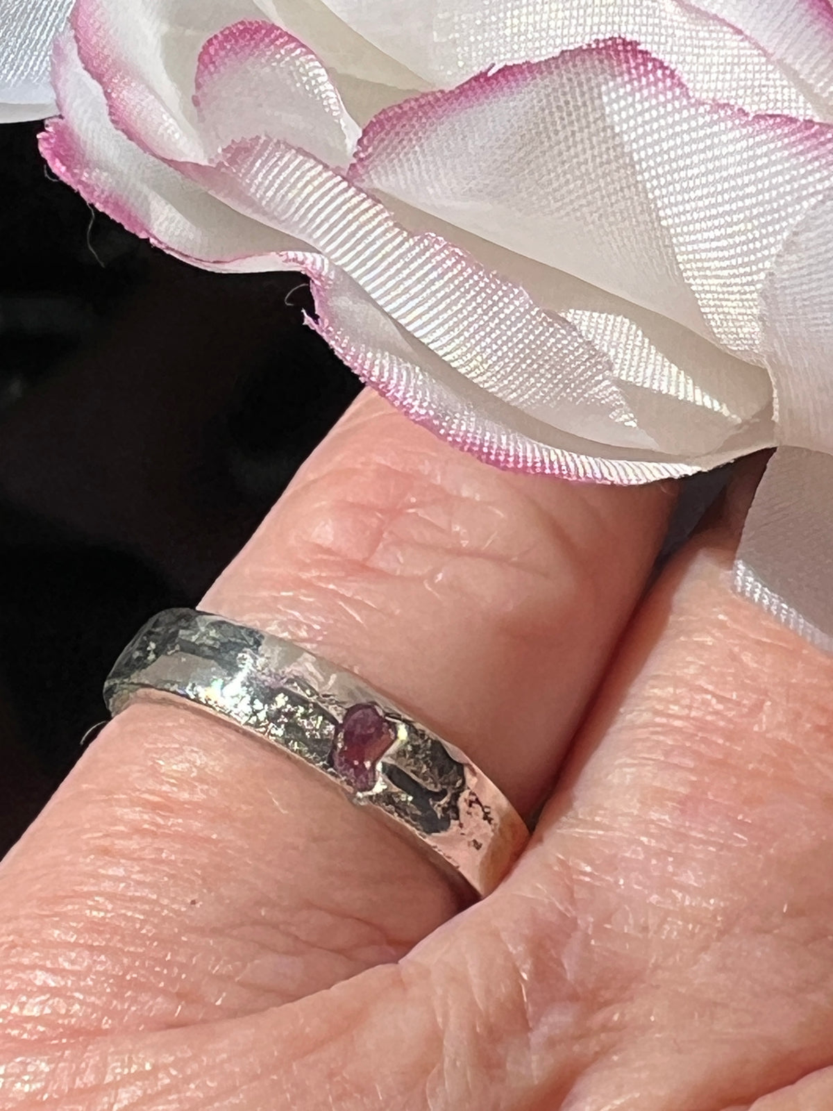 “Tambo Pink”- Sterling Silver ring with sapphire