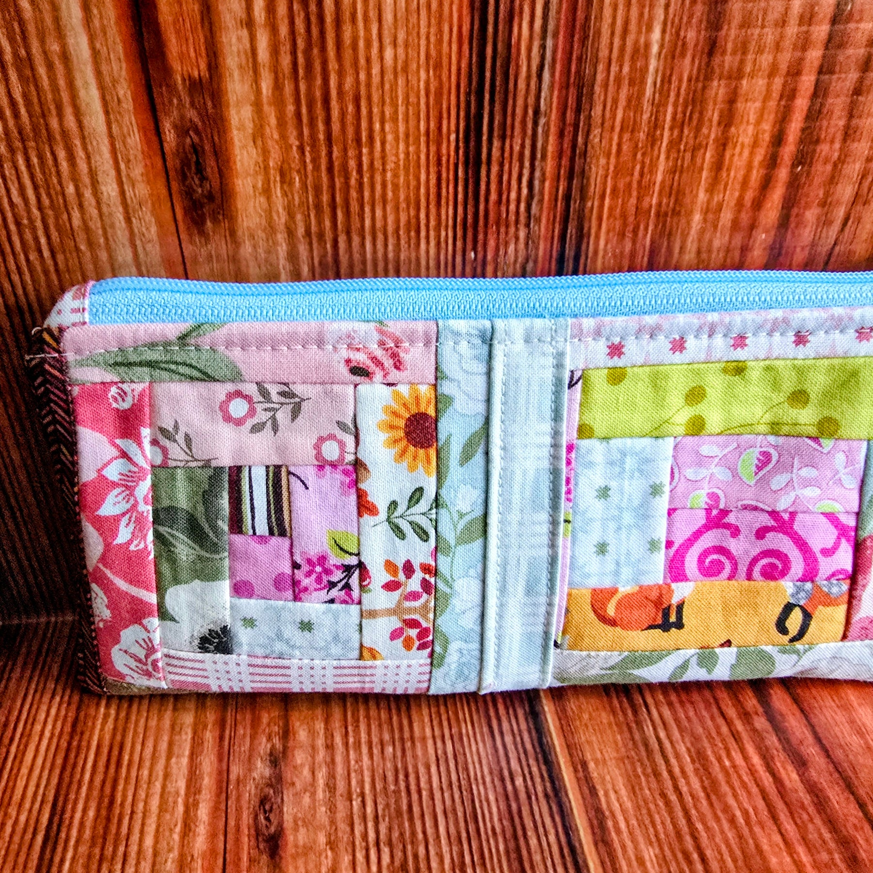 Handmade | Small | Scrappy | Zippered pouch