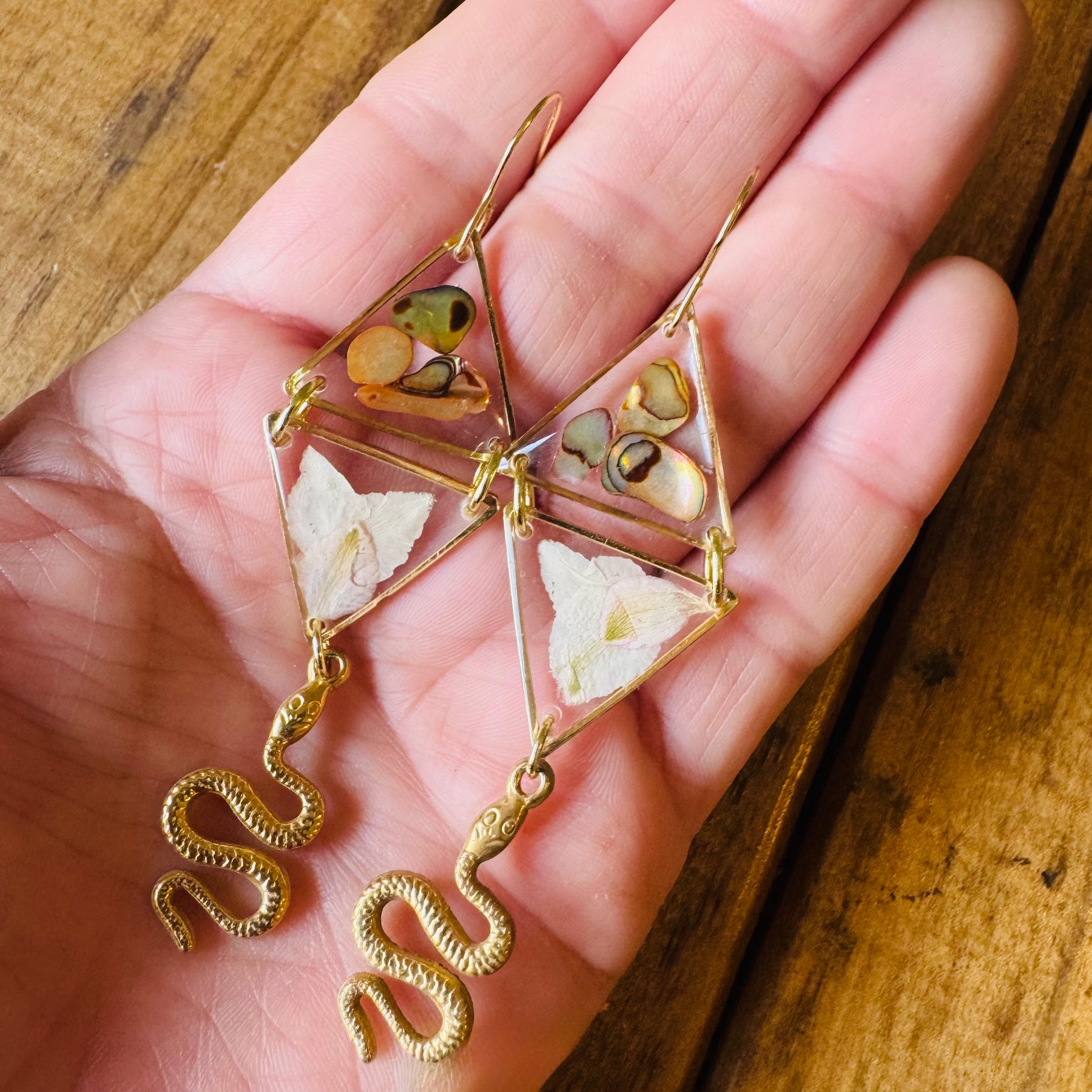 Double triangle cowrie shell and pressed flower resin earrings - gold
