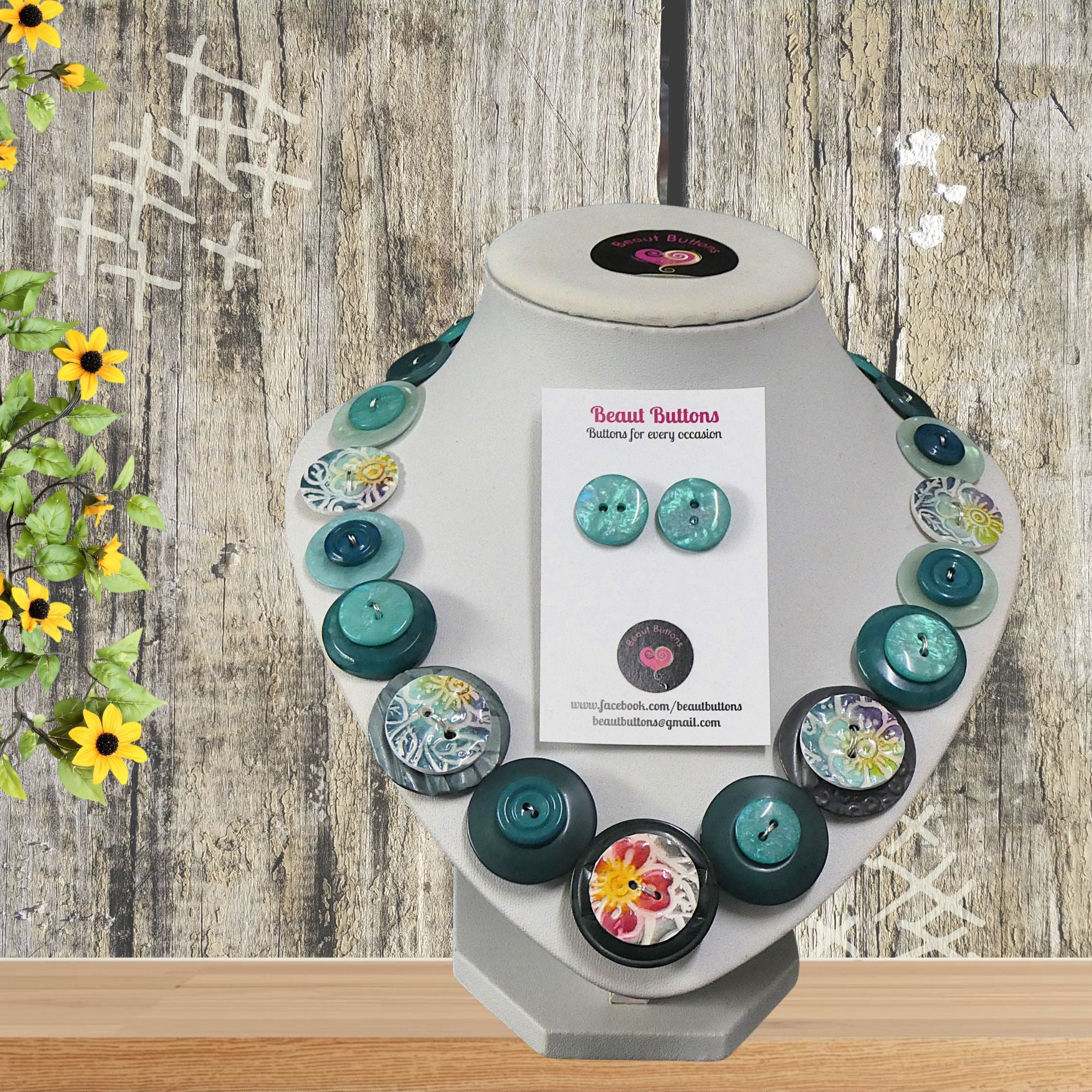 Button necklace and earrings - Blue Lagoon