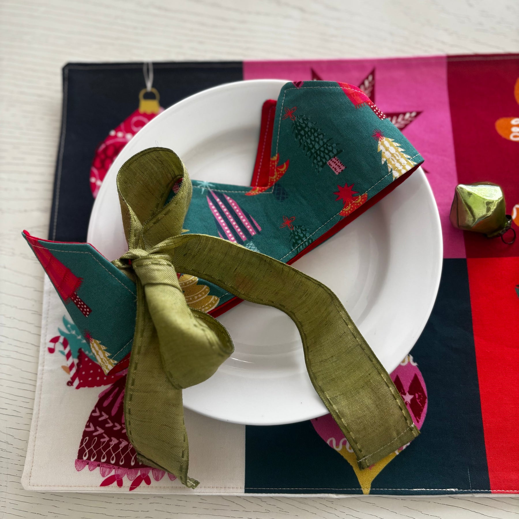 Fabric double sided Christmas Crown sustainability