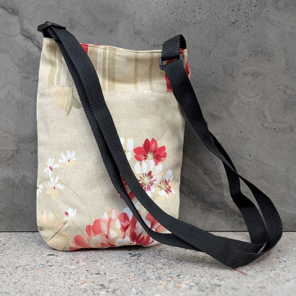Small crossbody bag in linen - Alma