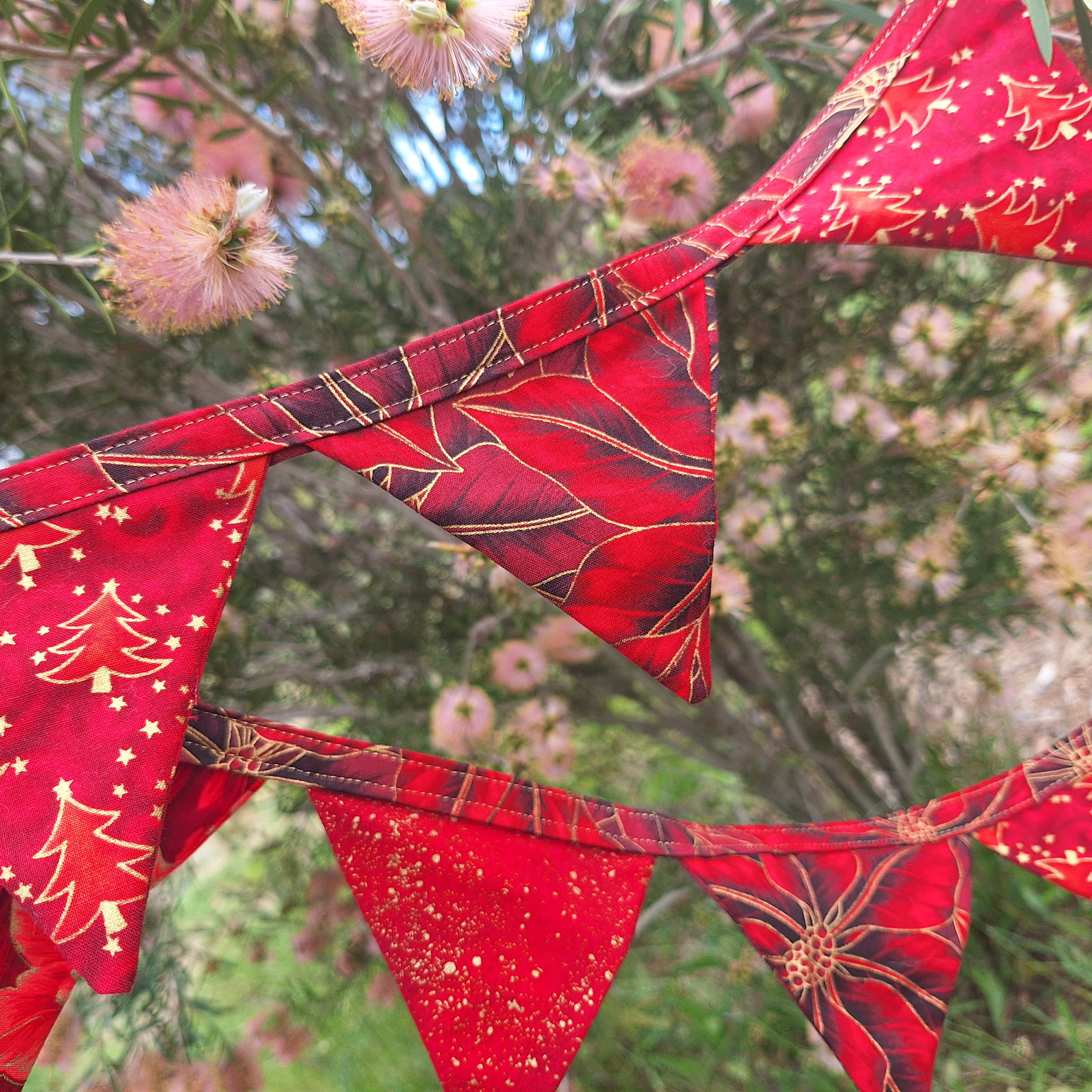 Handmade Christmas Bunting: Red and Gold