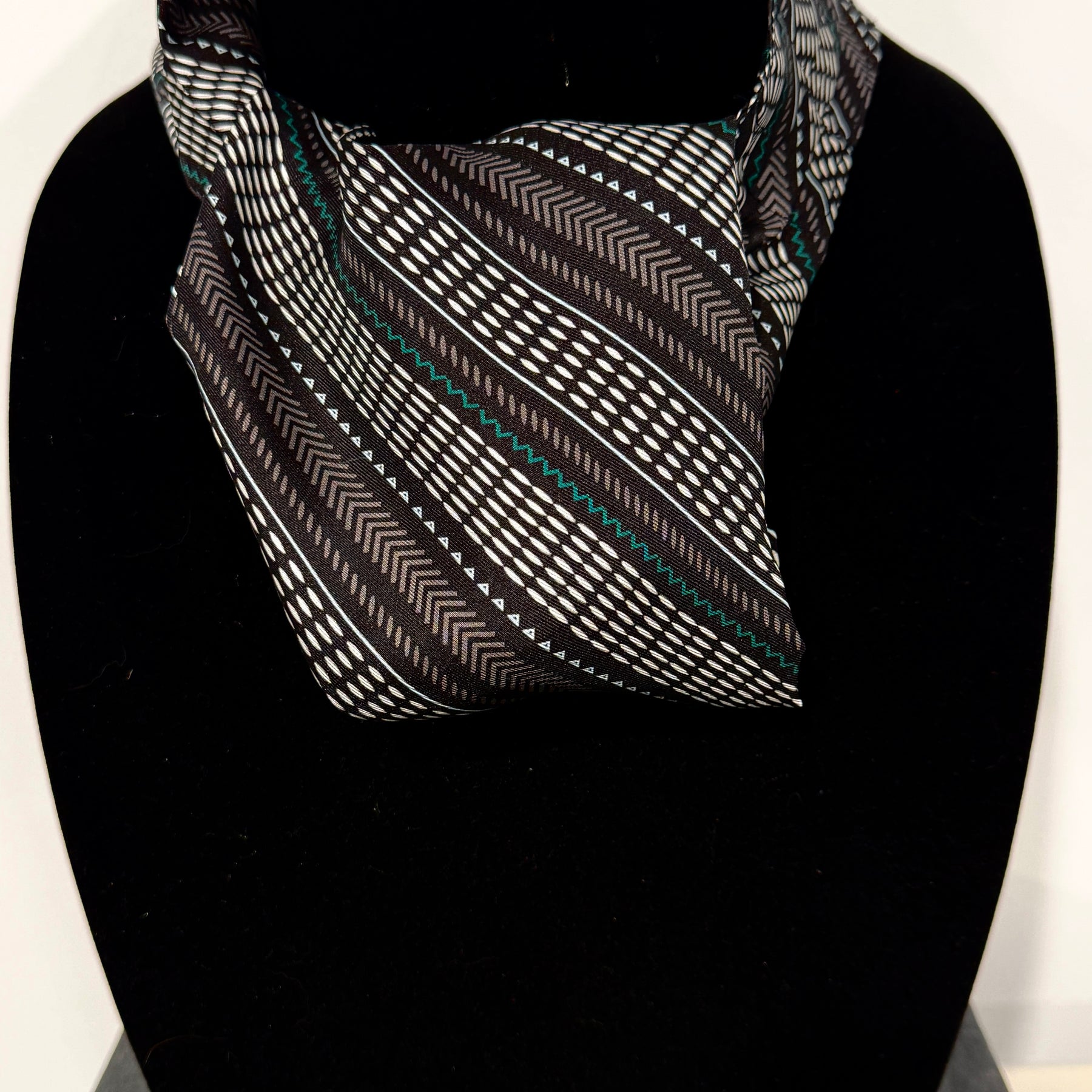 Cravat - Hypno