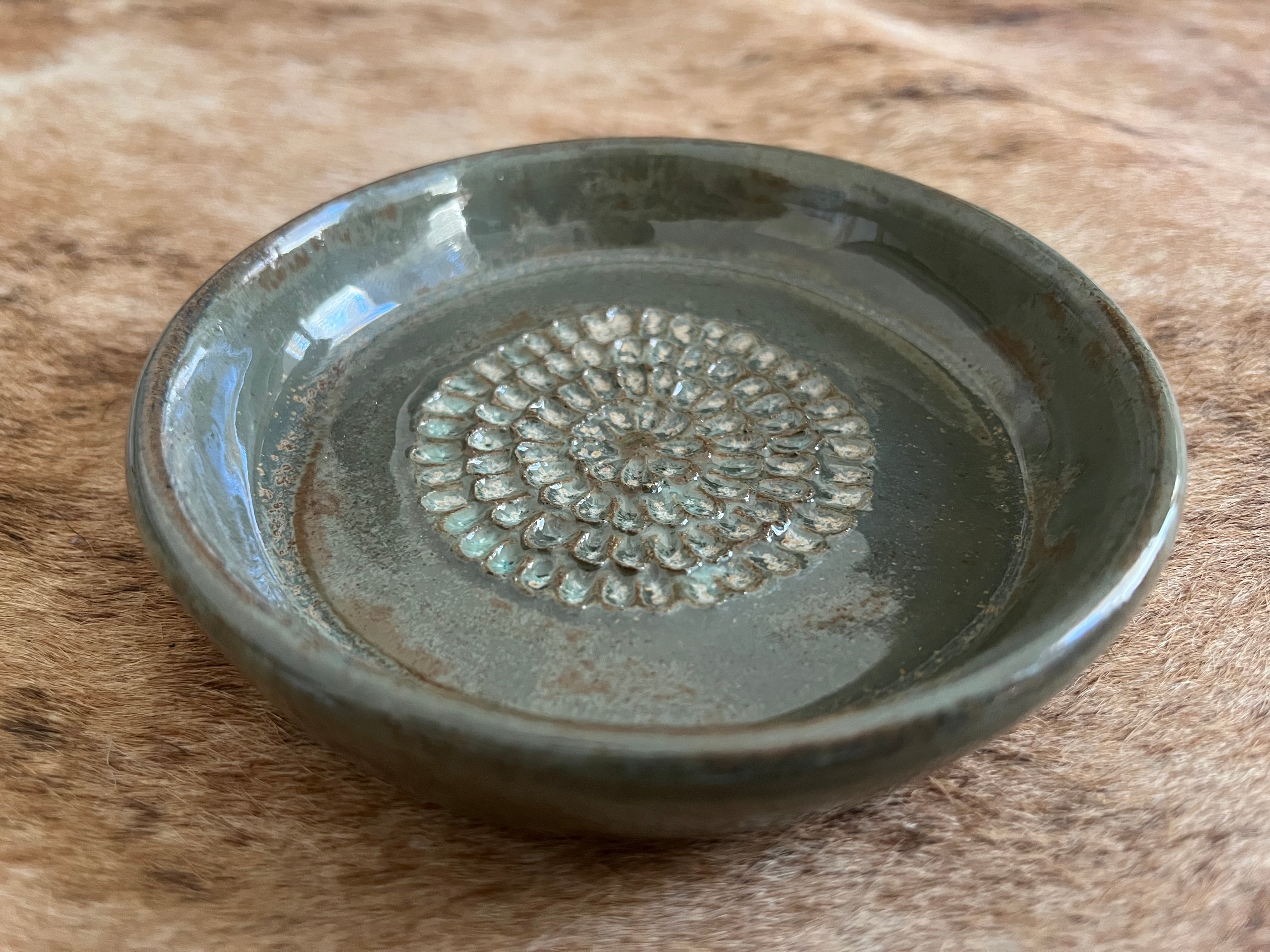 Ceramic Grater with Brush