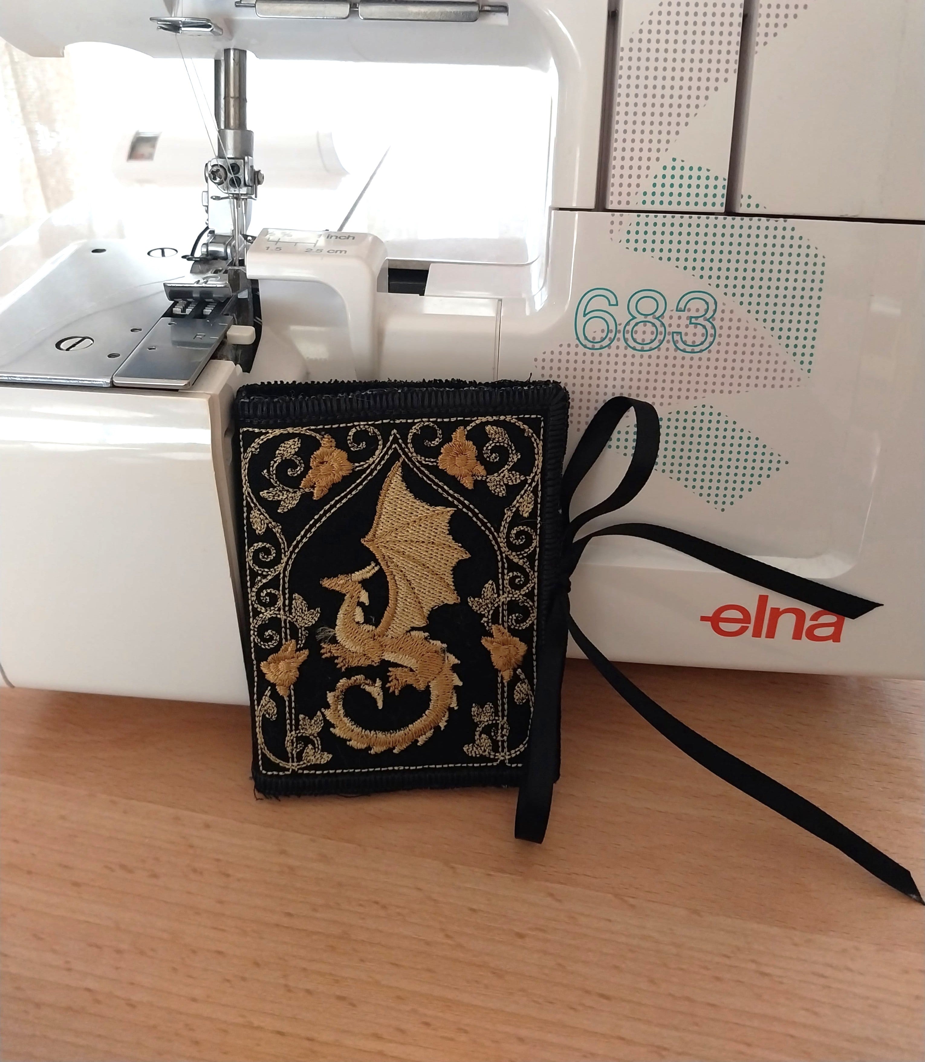 Mythos Dragon Black Needle/Backpack Pins Book