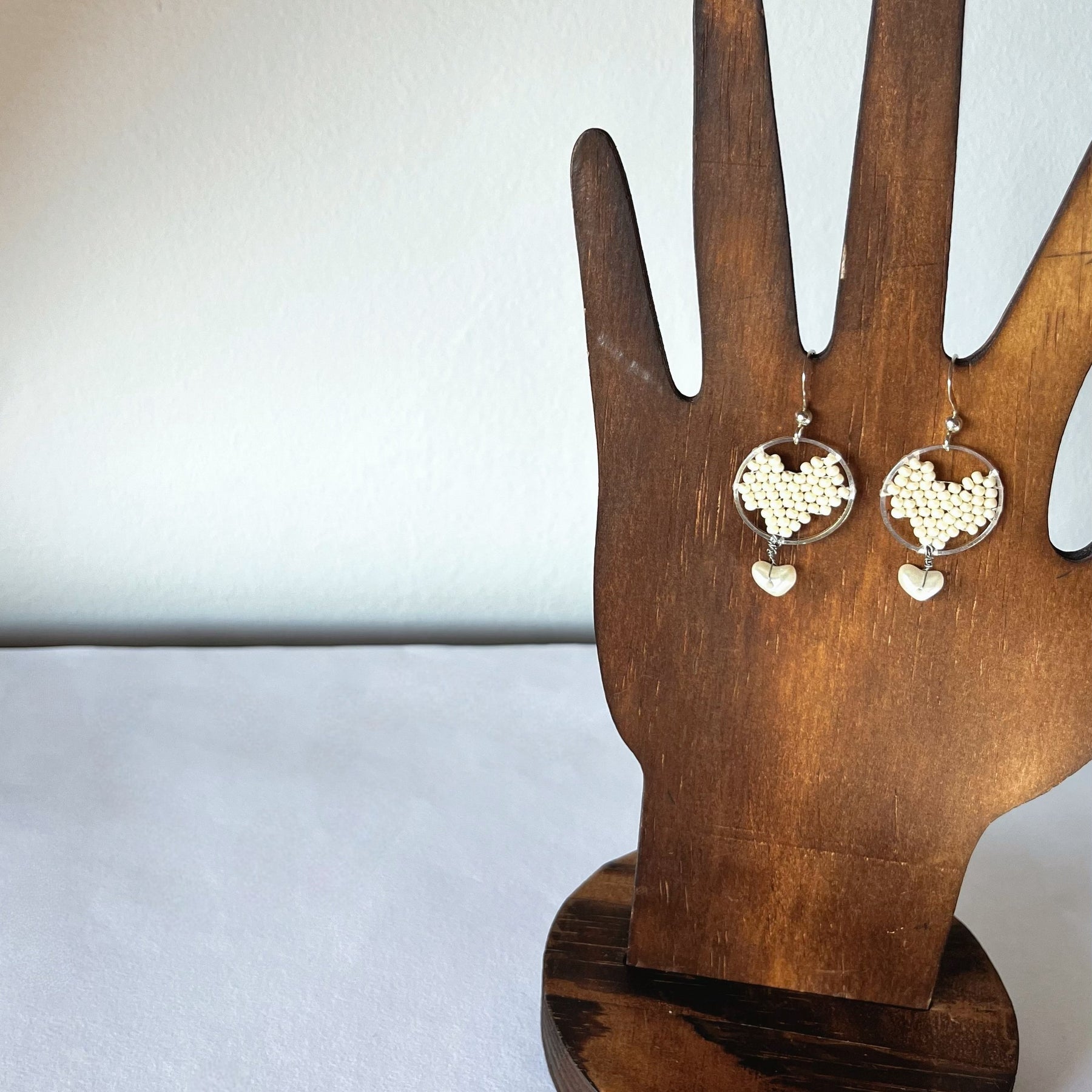 PEARL HEART | dangle beaded earrings | white, creamy, beige, nude