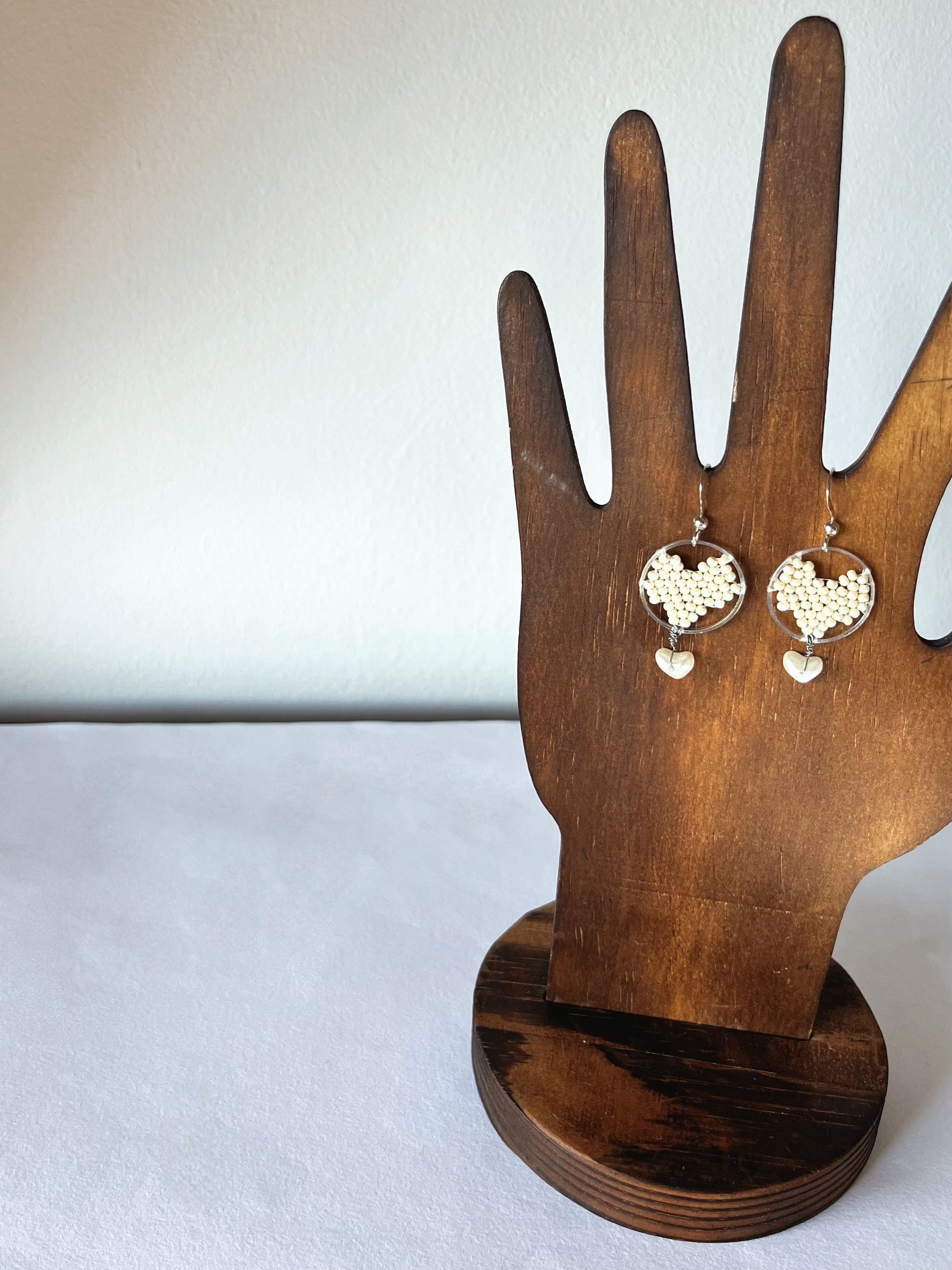 PEARL HEART | dangle beaded earrings | white, creamy, beige, nude