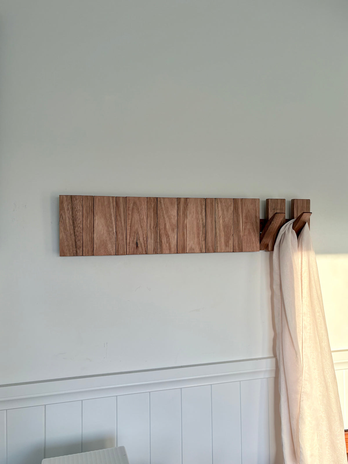 Silver top ash Horizon line coatrack