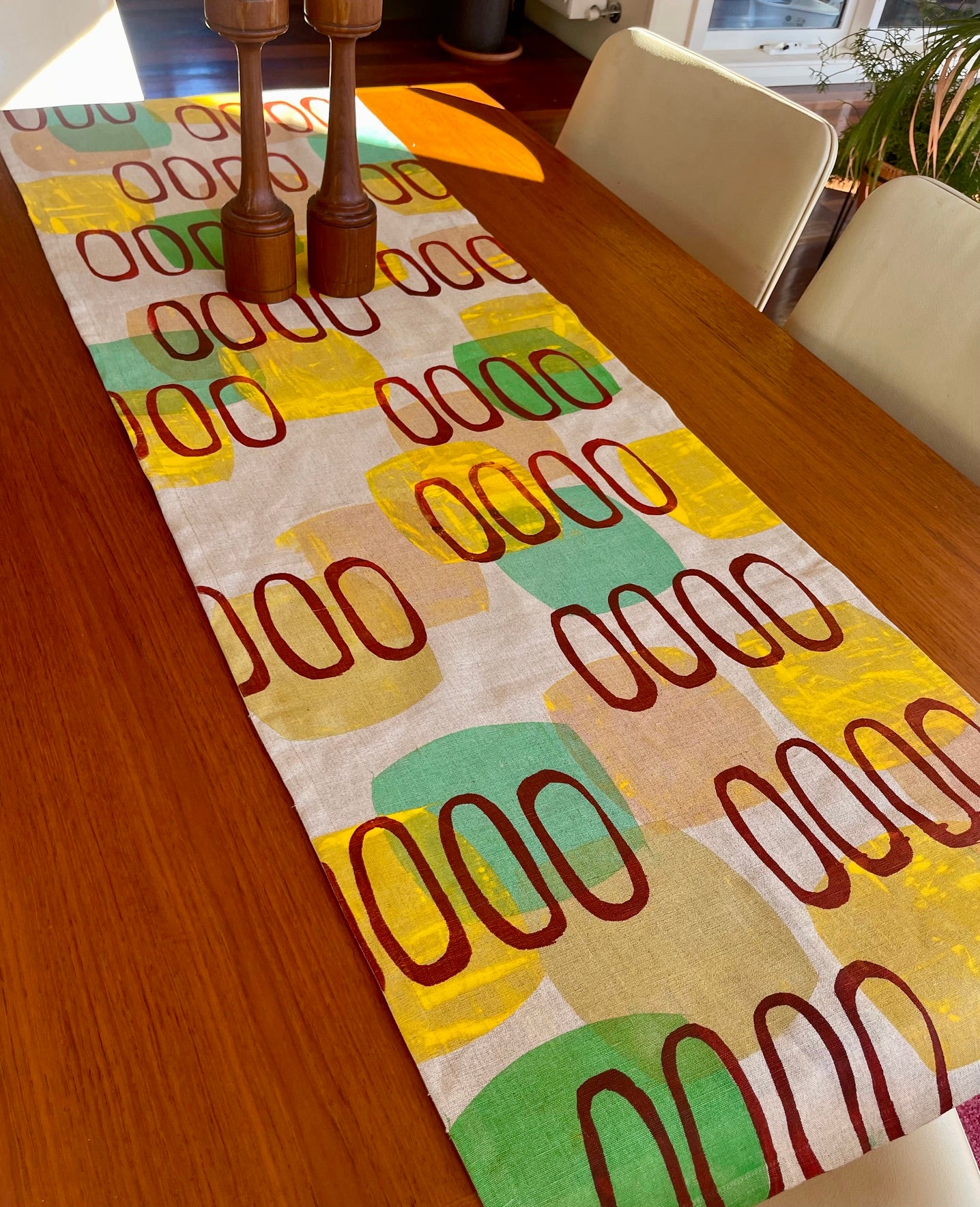 Table runner - Bronze lime and gold loops