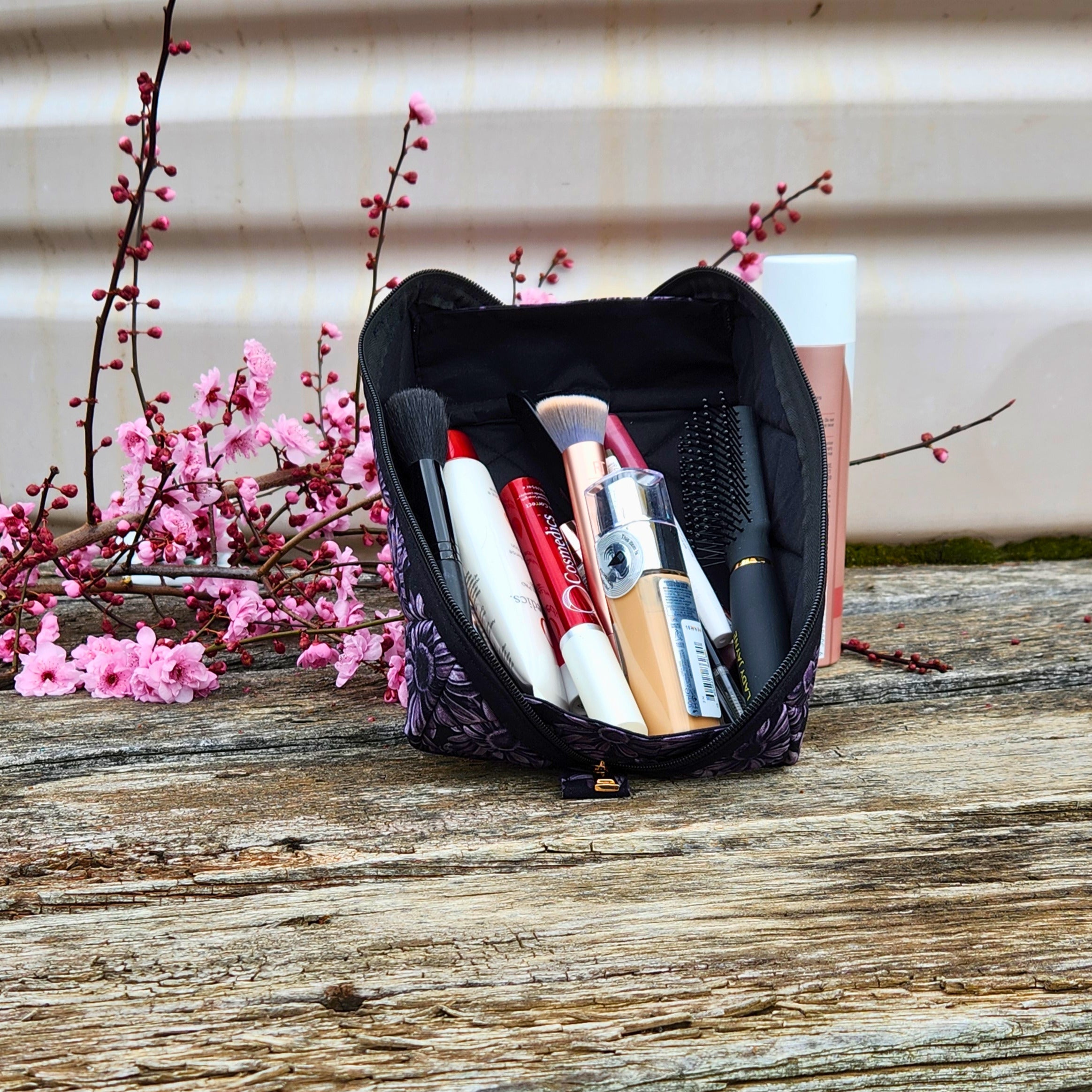 Open Tray Zippered Pouch