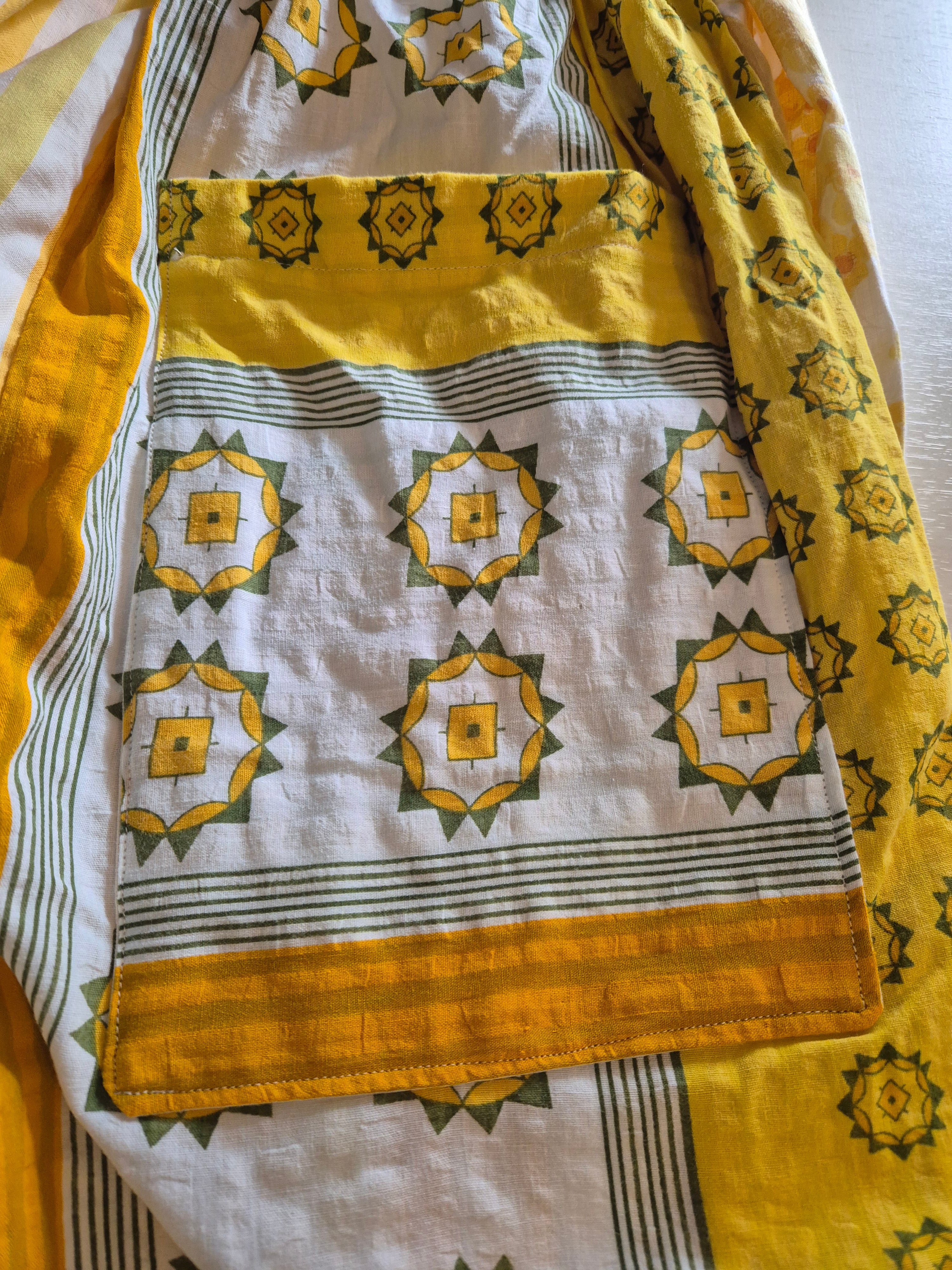 Yellow style skirt, pockets, M 12-16, elastic waist