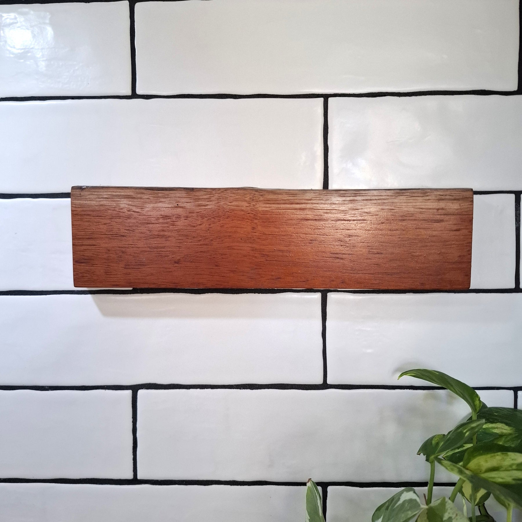 Handmade Wooden Magnetic Knife Holder: Wall-Mounted Kitchen Rack