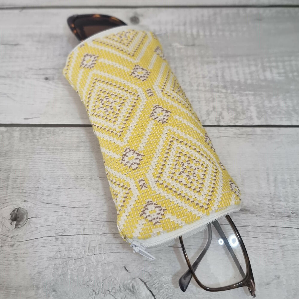 Upcycled double glasses pouch - woven yellow & white