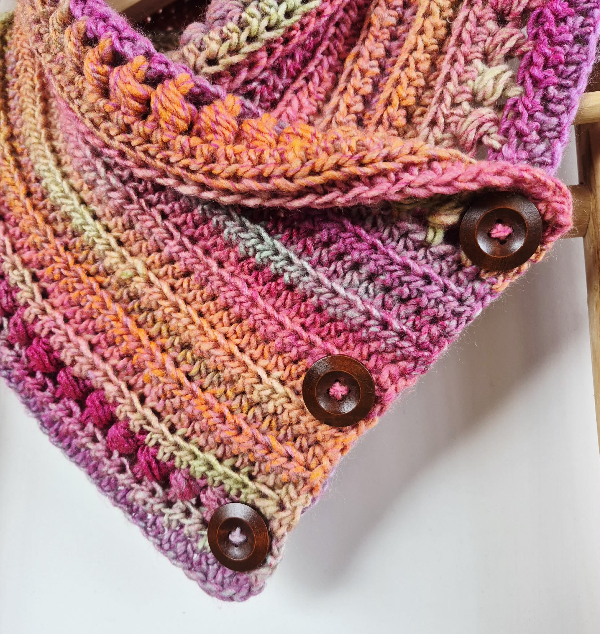 Ladies Neck warmer | Cowl | Scarf | Sunset Toned | Adult | Vintage | Crochet | Buttoned