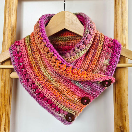 Ladies Neck warmer | Cowl | Scarf | Sunset Toned | Adult | Vintage | Crochet | Buttoned