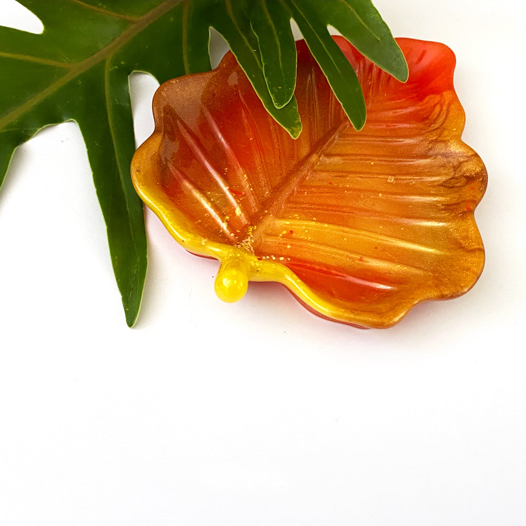 Resin Leaf Dish