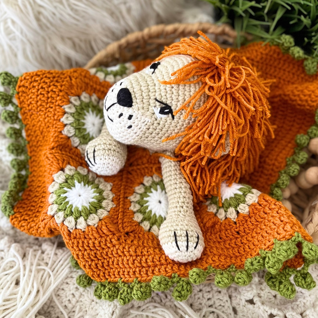 Crochet Lion Snuggle Blanket, Crochet Lion Lovey Blanket 50cms