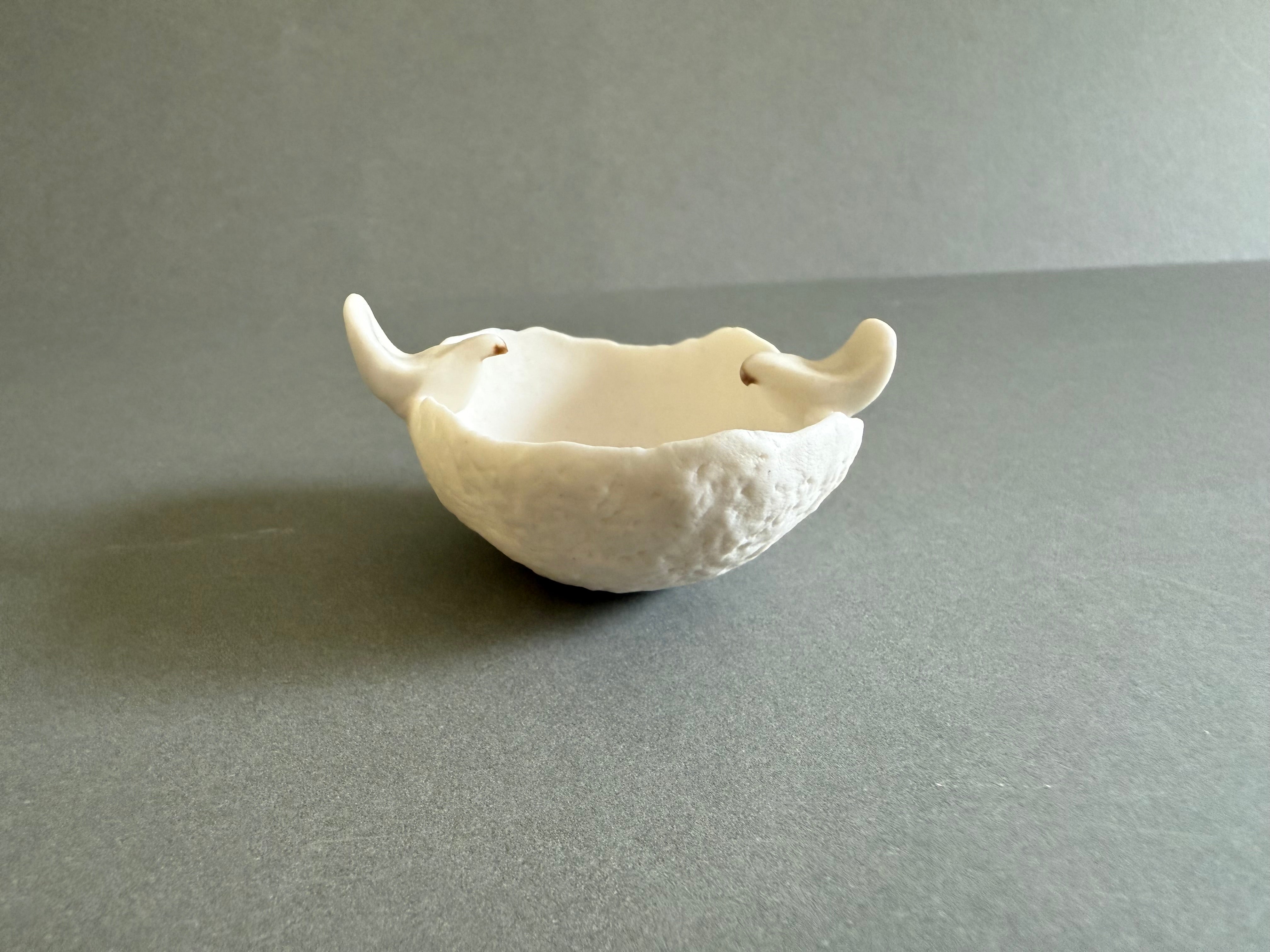 Porcelain dove ring dish