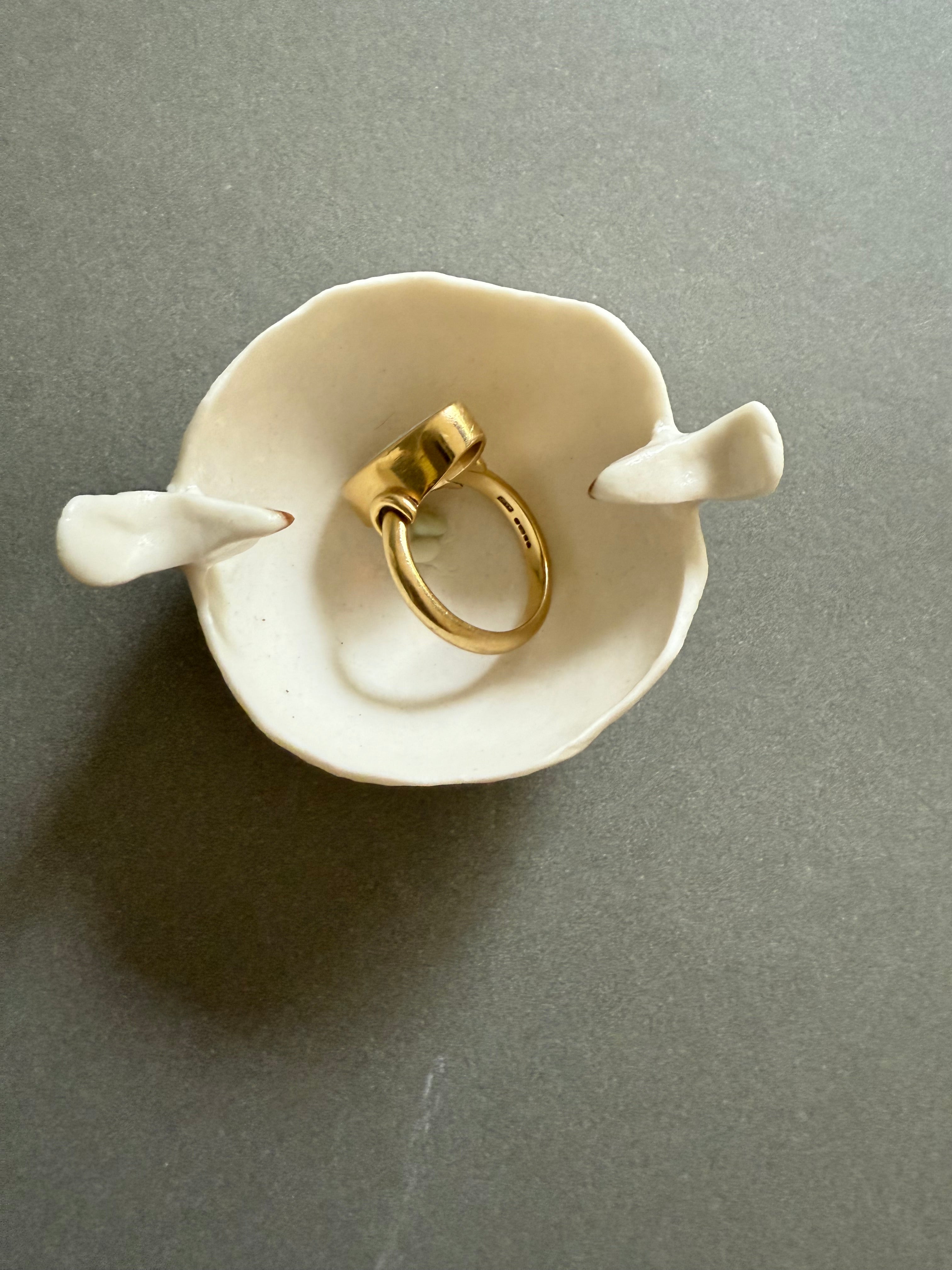 Porcelain dove ring dish