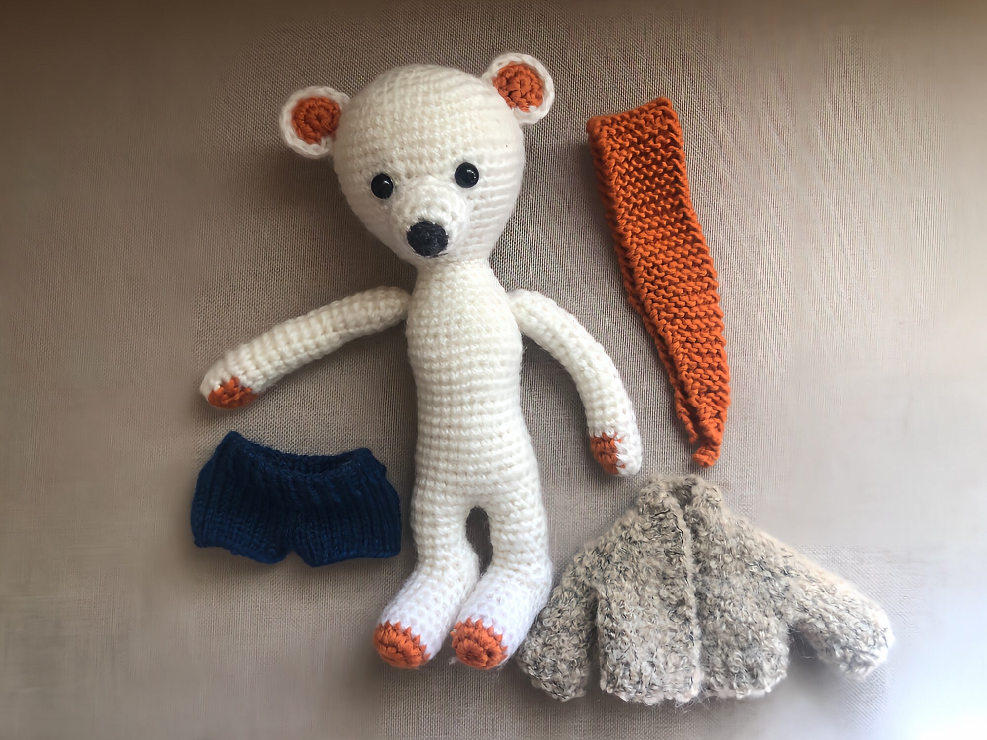 Handmade Polar Bear Amigurumi – Dressed Teddy Doll with Removable Clothes – 22 cm