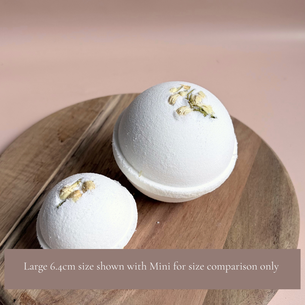 Snow Bloom Bath Bomb | Coconut Milk & Jasmine Petals — 6.4cm