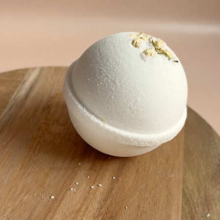 Snow Bloom Bath Bomb | Coconut Milk & Jasmine Petals — 6.4cm