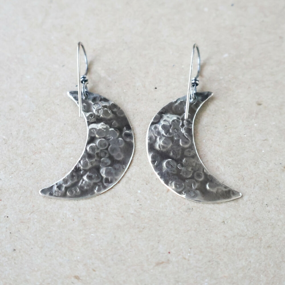EMS05104_06_EthicalSterlingSilverLargeCrescentMoonEarrings