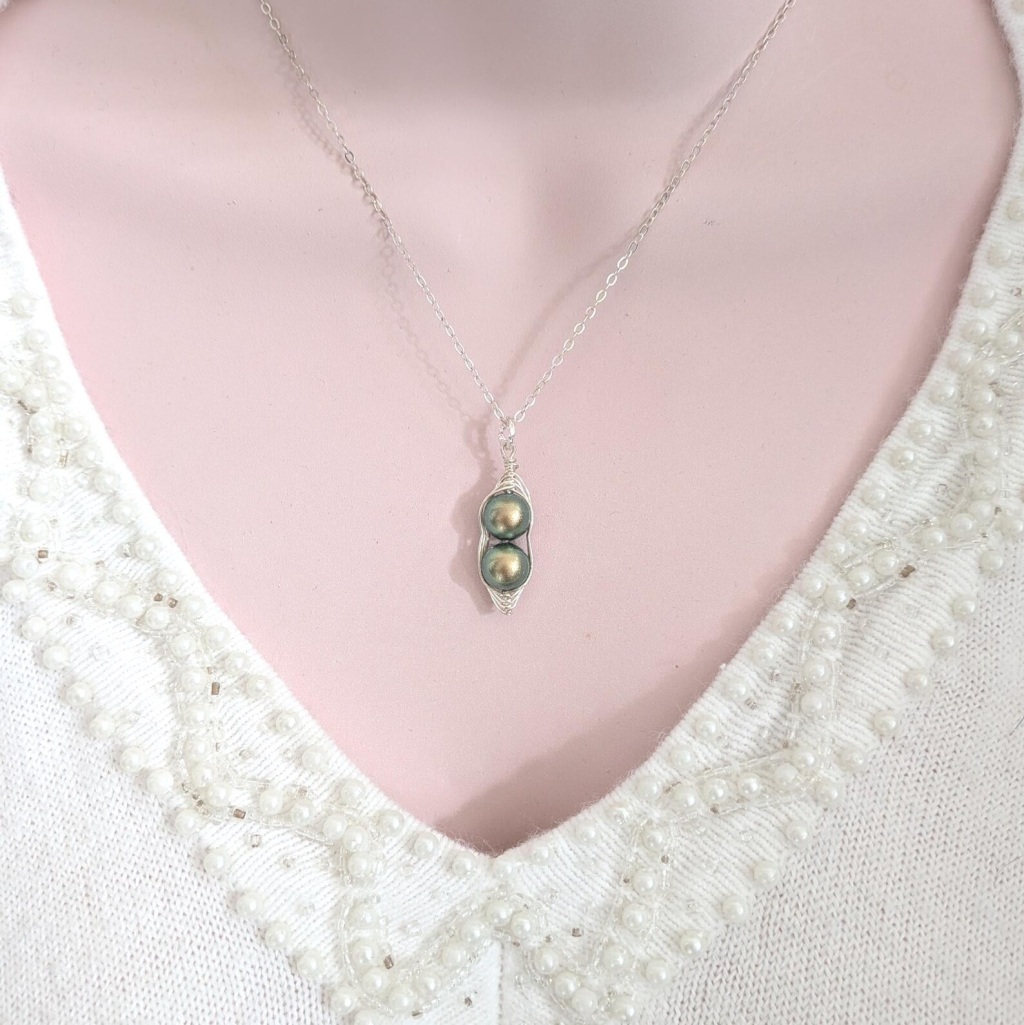 Two Peas in a Pod Best Friends Necklace