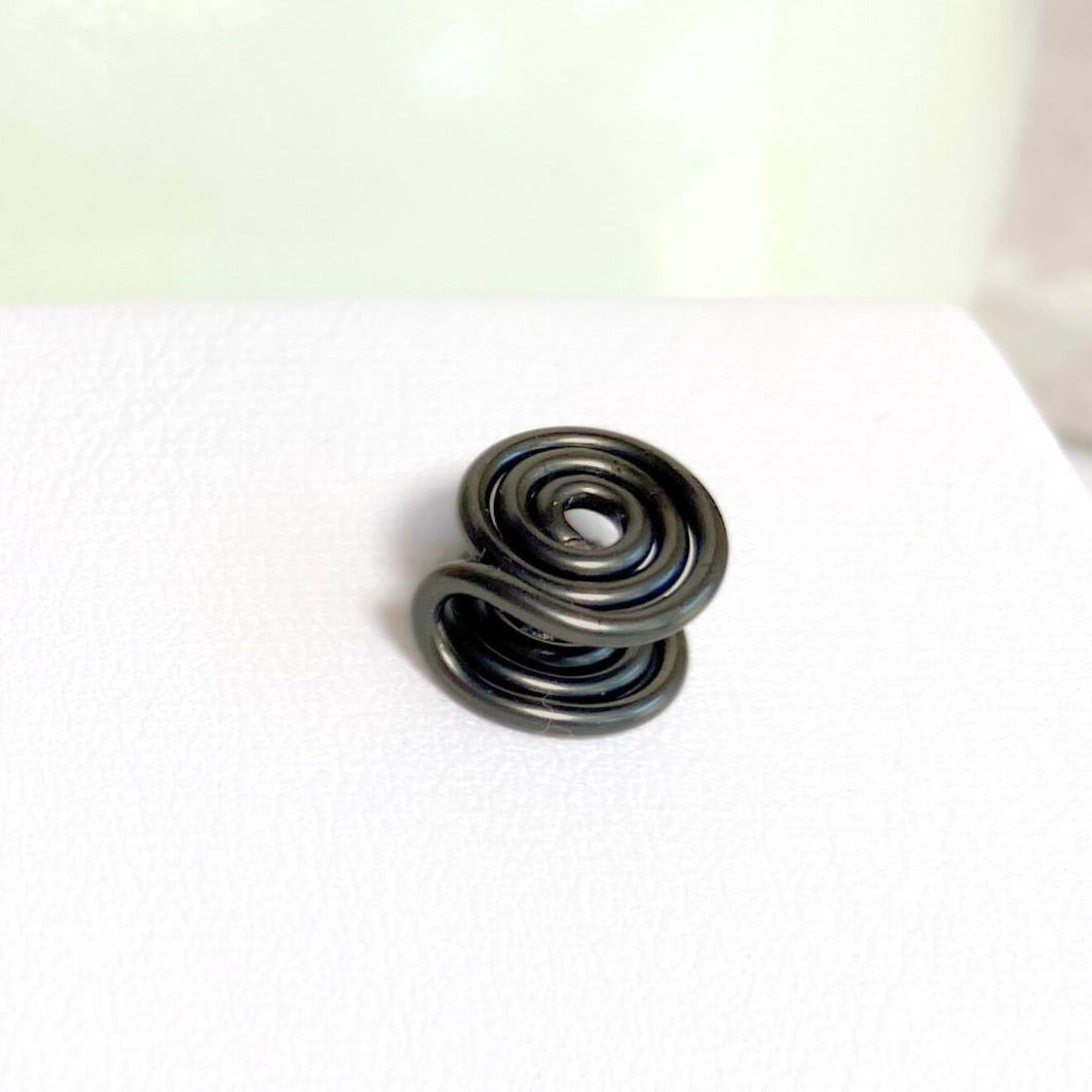 Spiral ear cuff | Unisex | Silver Titanium Bronze & more | Compression clip on | 3 sizes