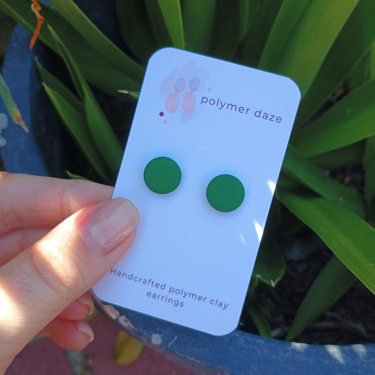 Garden green stud earring