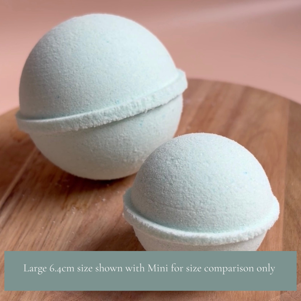 Coconut Breeze Bath Bomb | Coconut, Vanilla & Caramel — 6.4cm