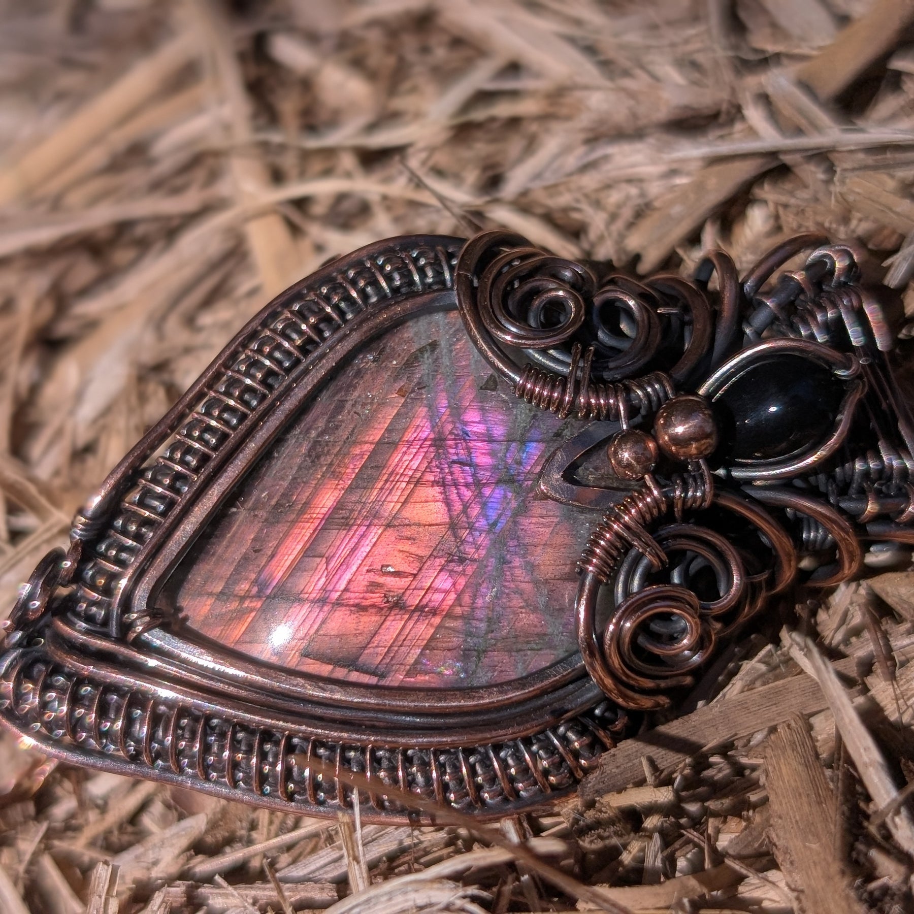 Kardia Two-Way Pendant - Labradorite & Black Onyx in Copper