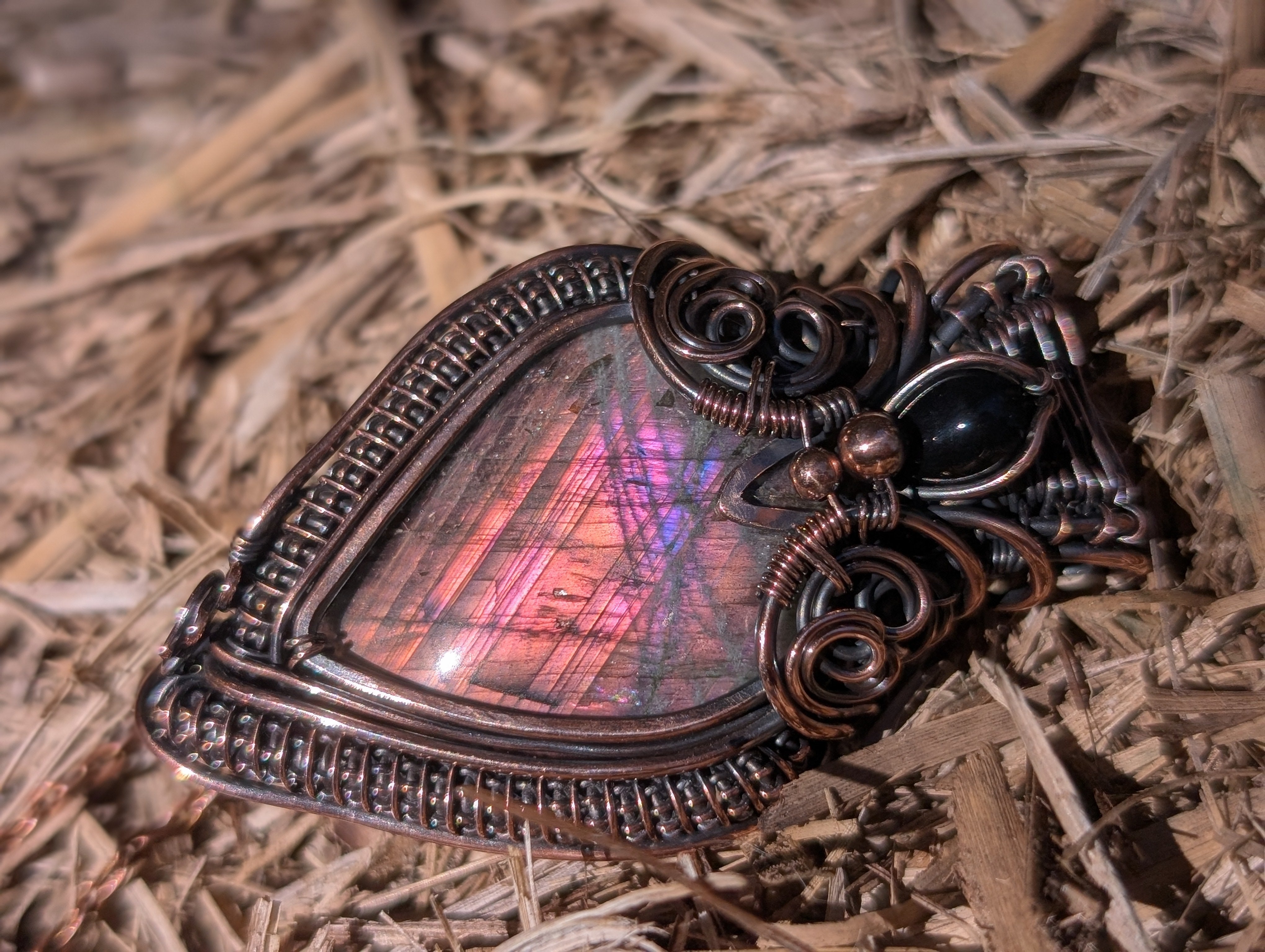 Kardia Two-Way Pendant - Labradorite & Black Onyx in Copper