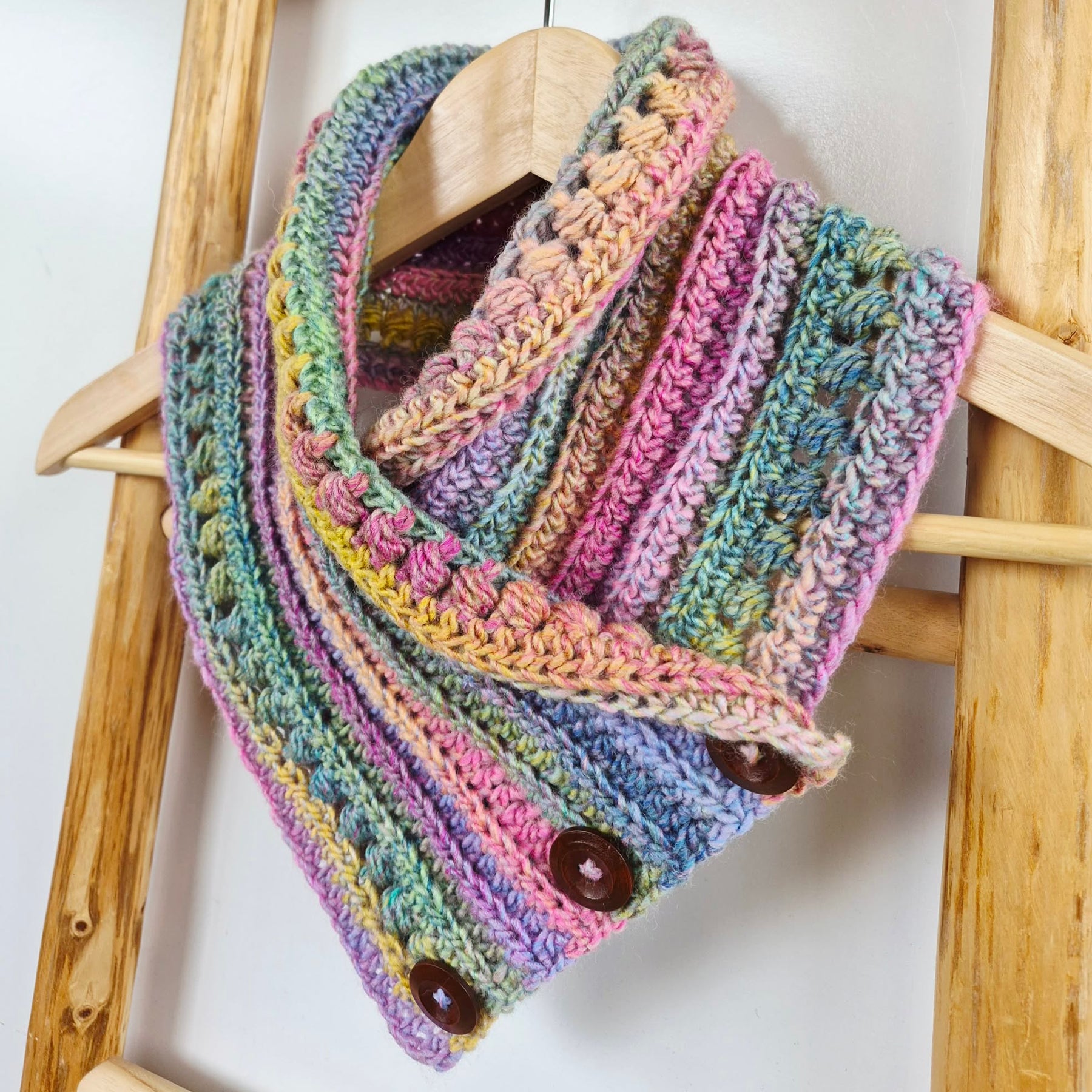 Ladies Neck warmer | Cowl | Scarf | Rainbow | Adult | Vintage | Crochet | Buttoned