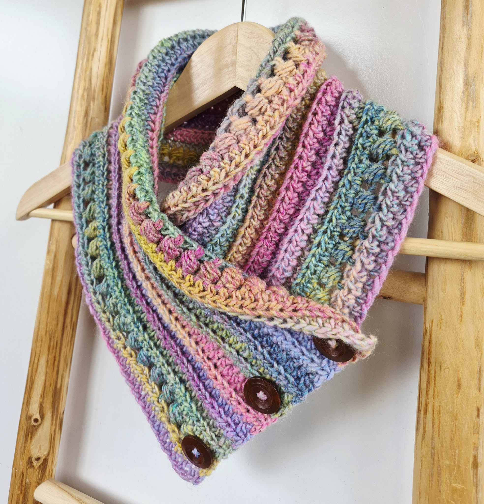 Ladies Neck warmer | Cowl | Scarf | Rainbow | Adult | Vintage | Crochet | Buttoned