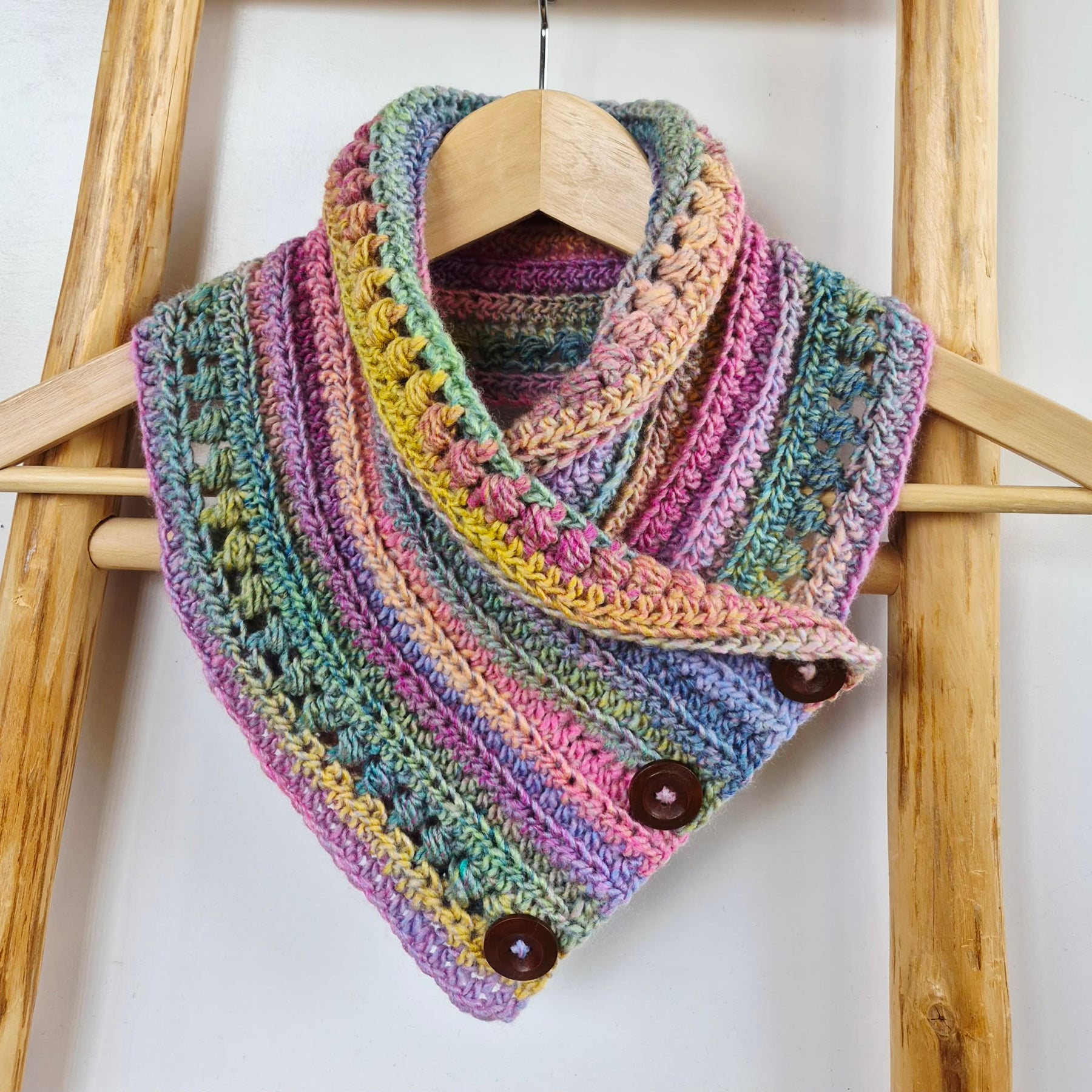 Ladies Neck warmer | Cowl | Scarf | Rainbow | Adult | Vintage | Crochet | Buttoned