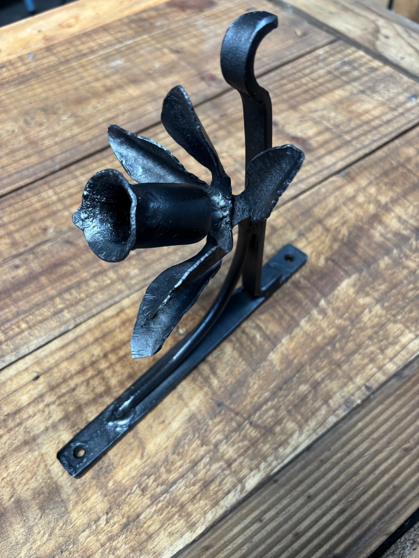 Daffodil Plant Hanger Hook BRacket