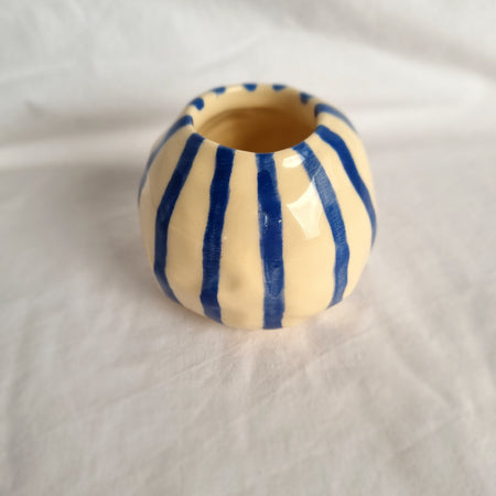 Medium bud vase
