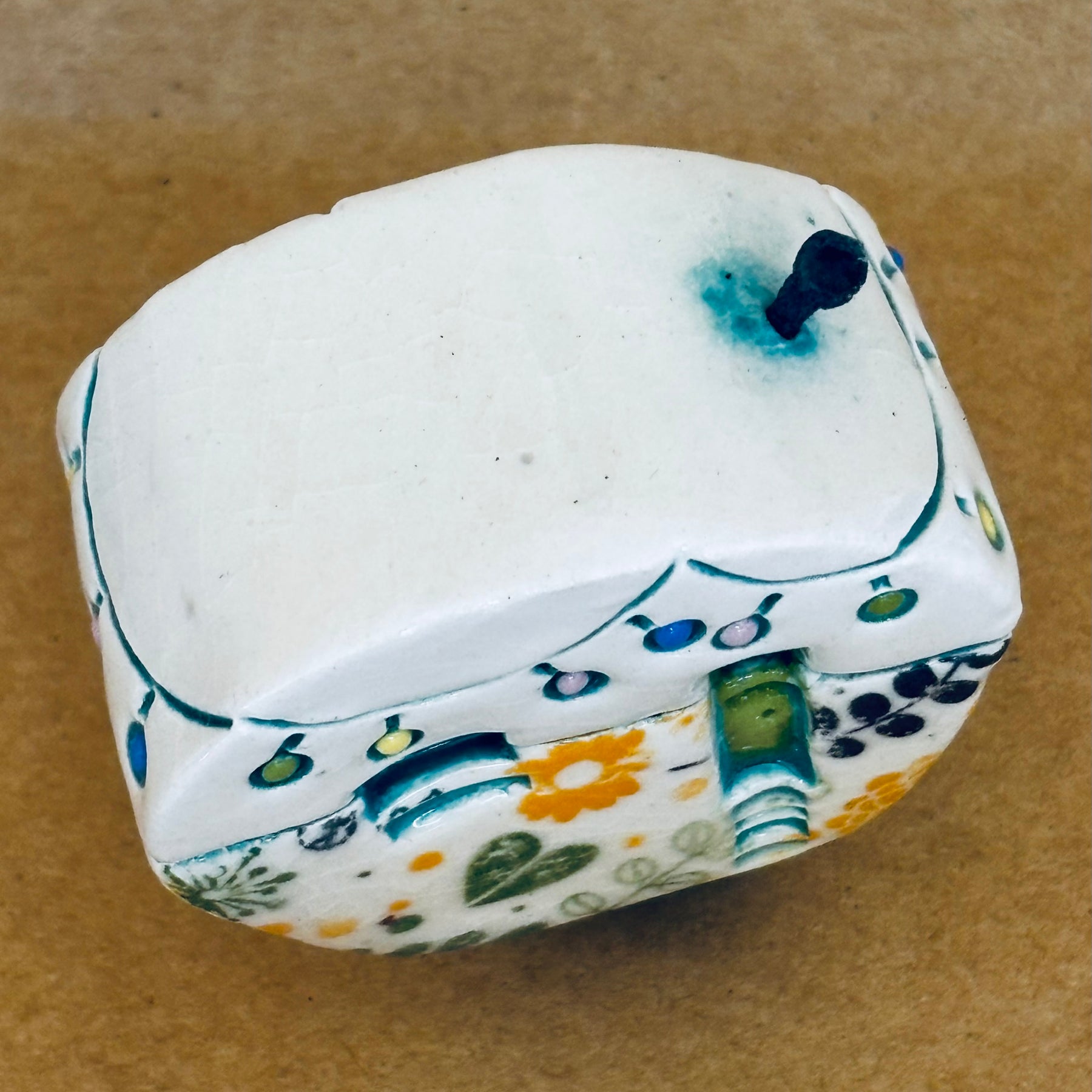 Small Retro Collectable Ceramic Caravan 12