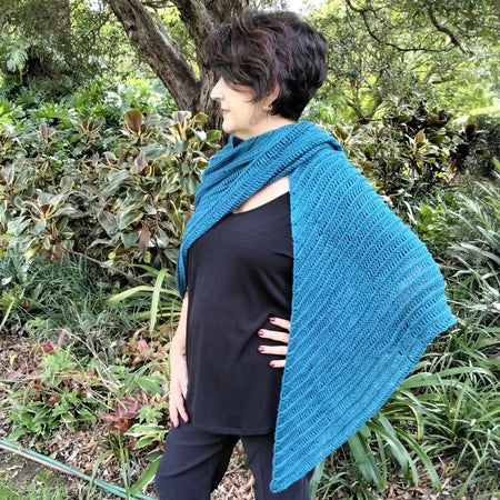 Shawl - crochet The Contour in blue teal