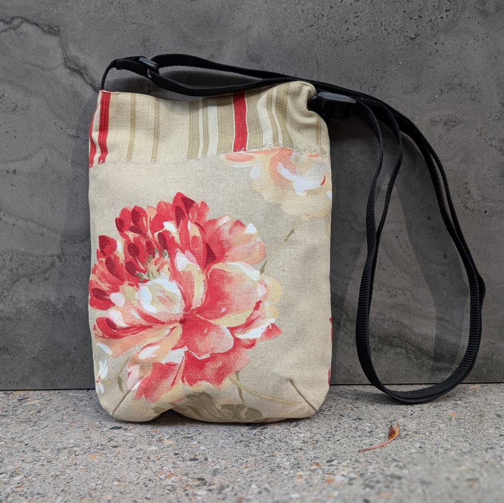 Small crossbody bag in linen - Alma