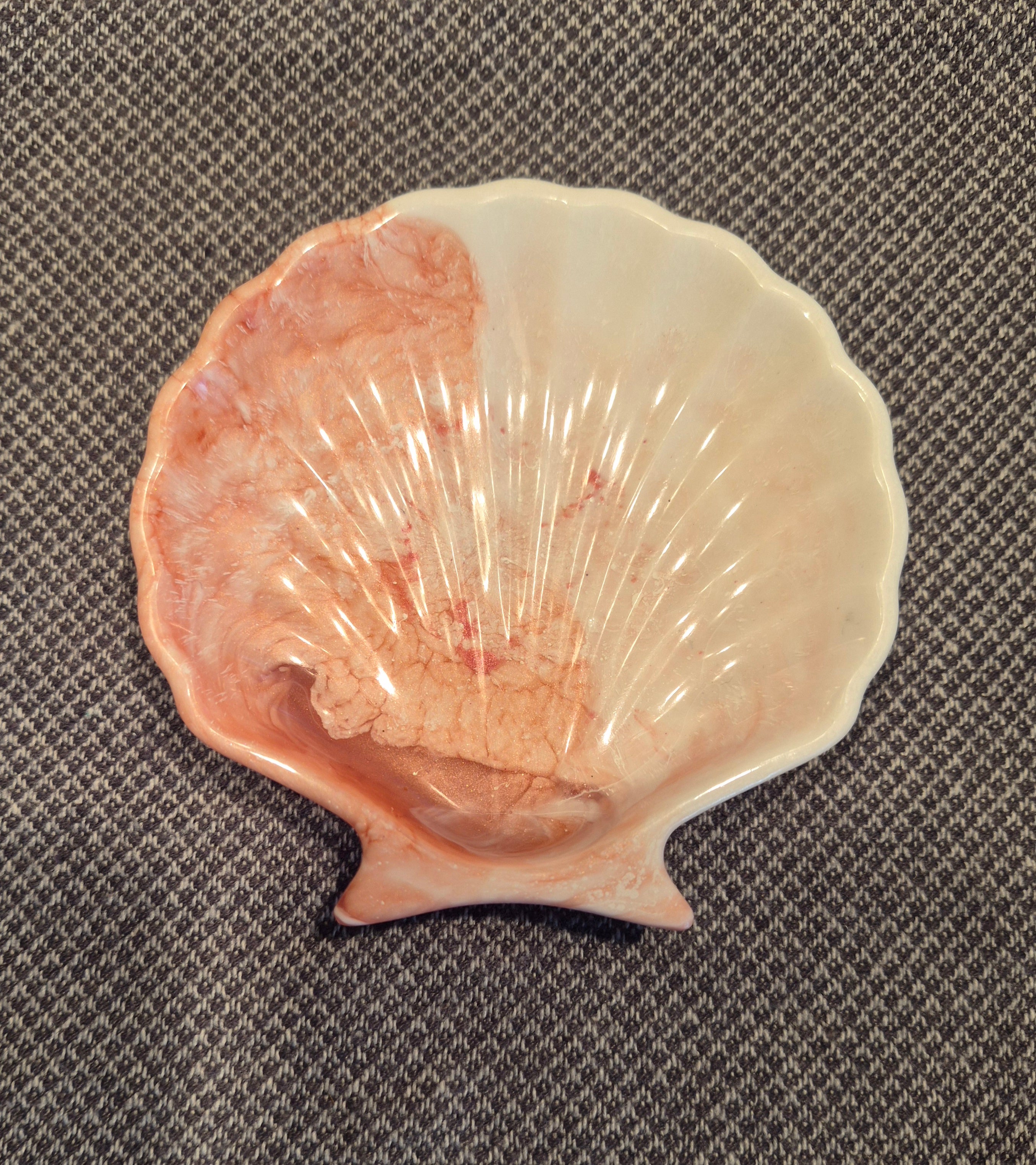 Pretty in pink soap dish/trinket tray.