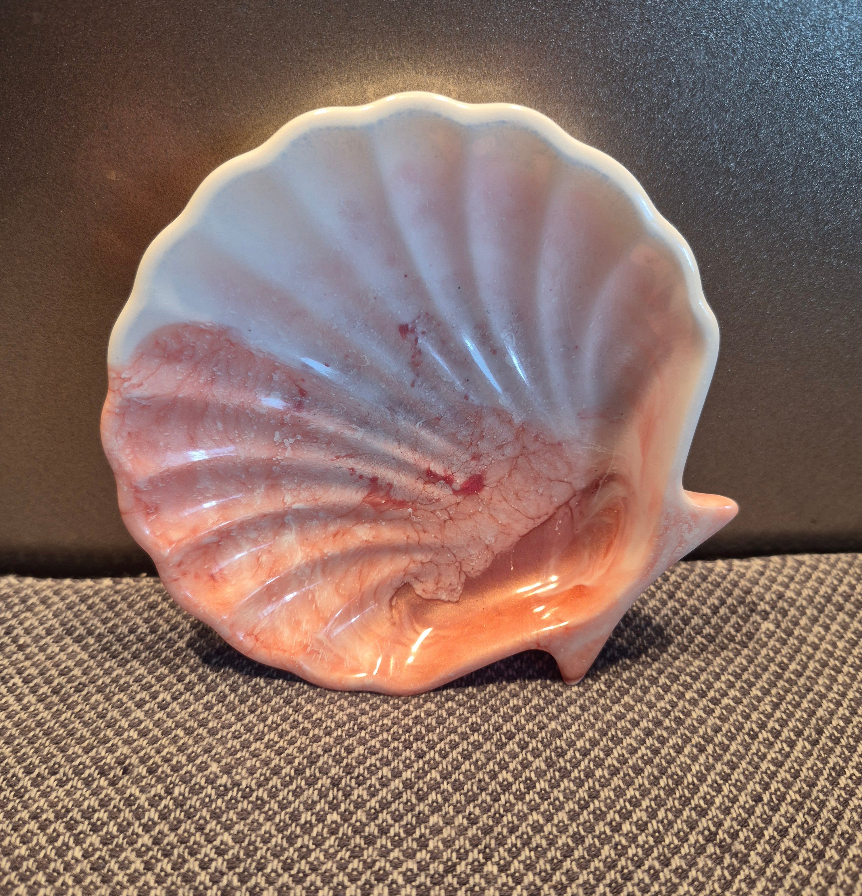 Pretty in pink soap dish/trinket tray.