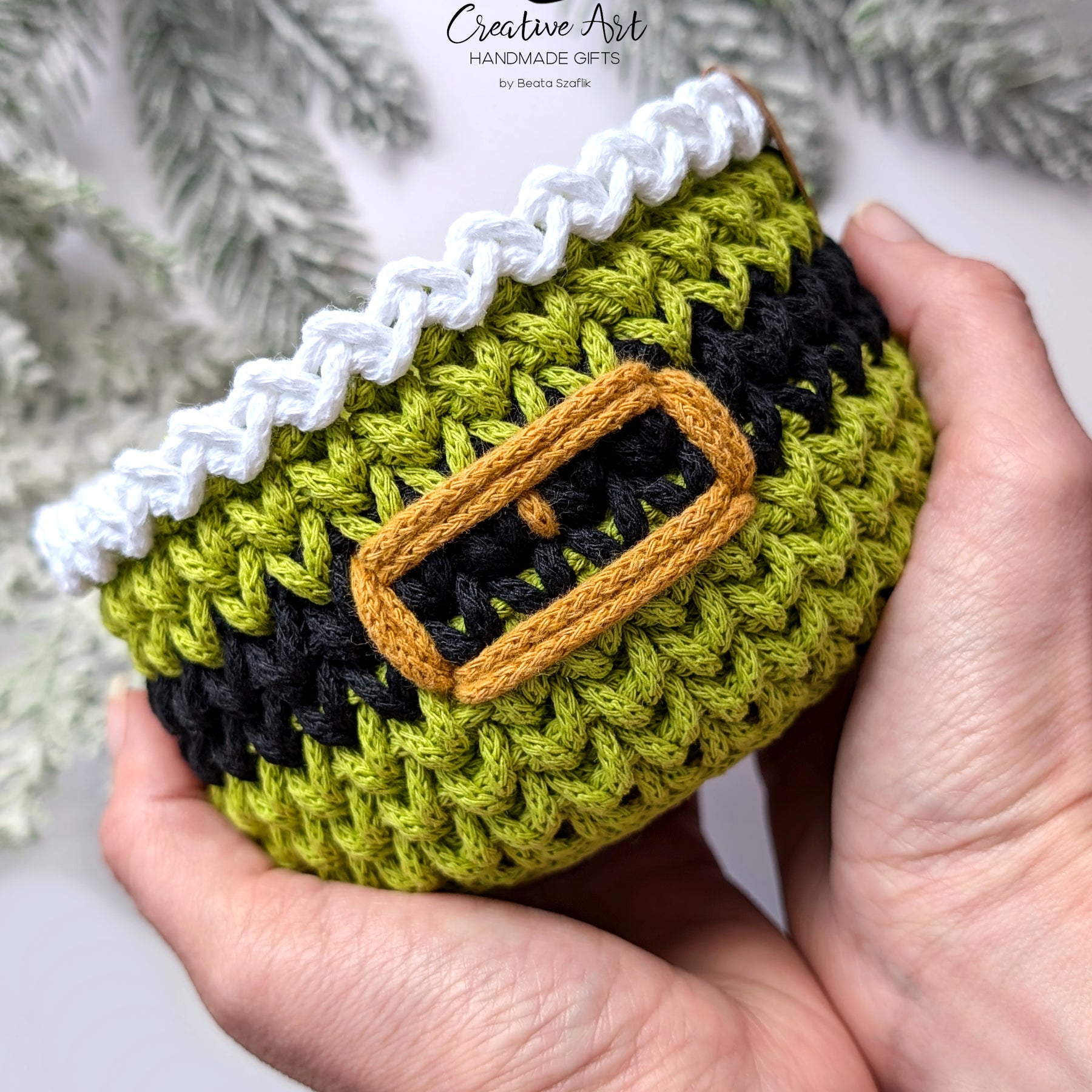 Small Grinch Basket