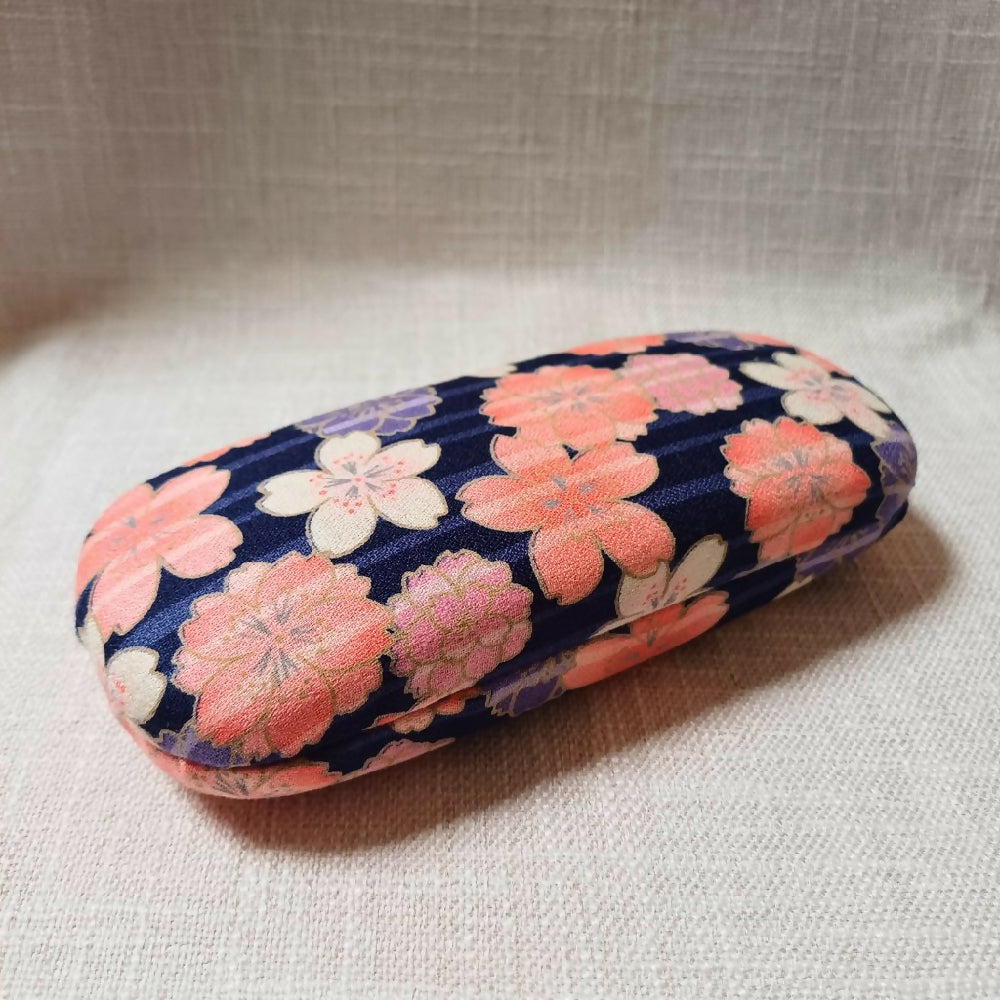 maru-ya_glasses case_navyblue sakura 4