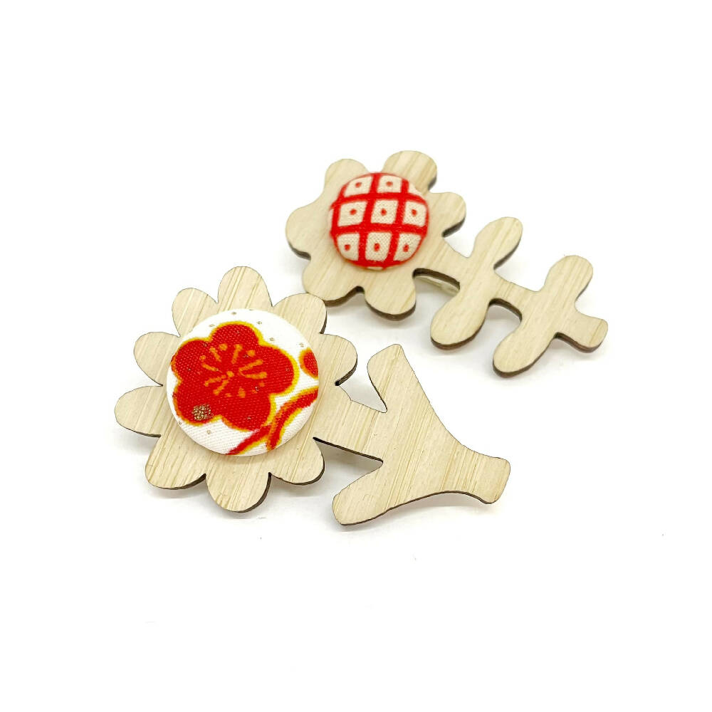 Flower Brooch - set of two