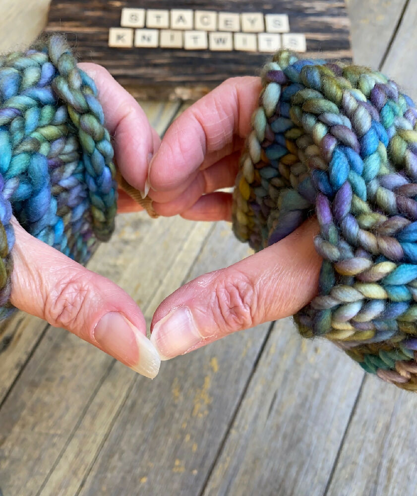 Sierra Handwarmer Staceysknitwits Malabrigo Indecita